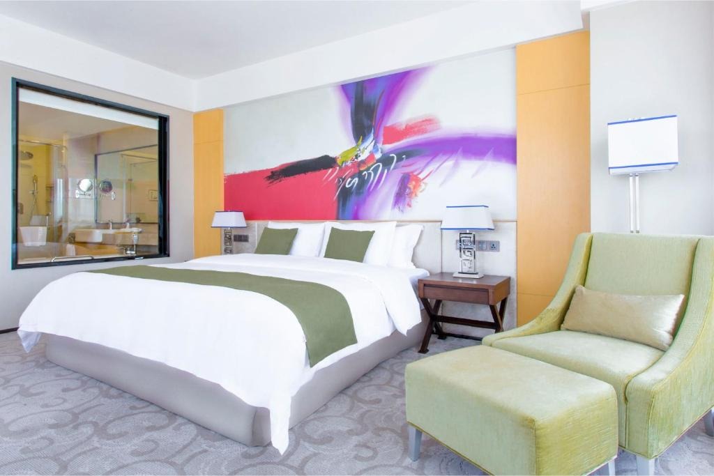 هتل پرفرنس هوالینگ